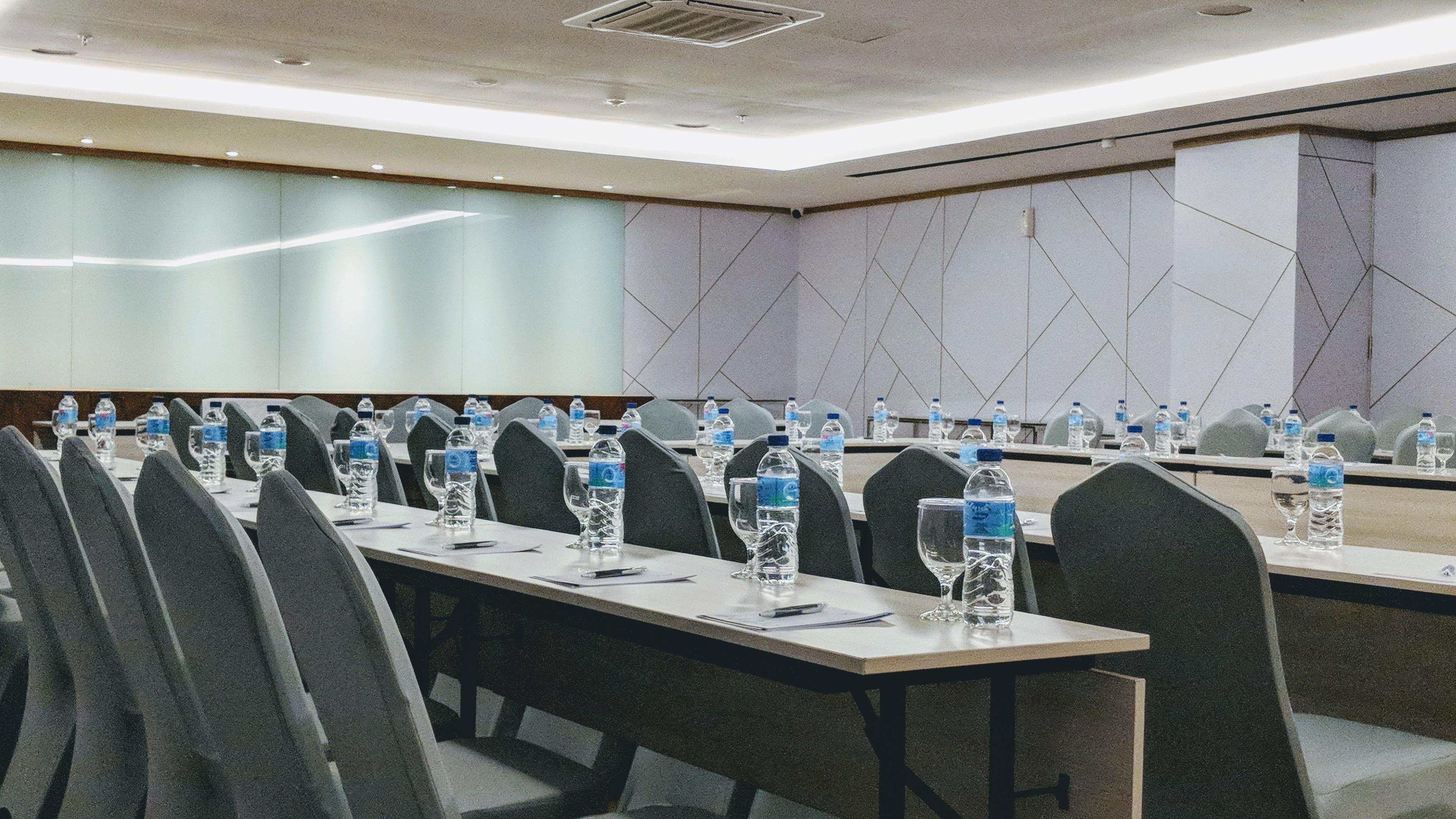 Astara Hotel Balikpapan Exterior foto