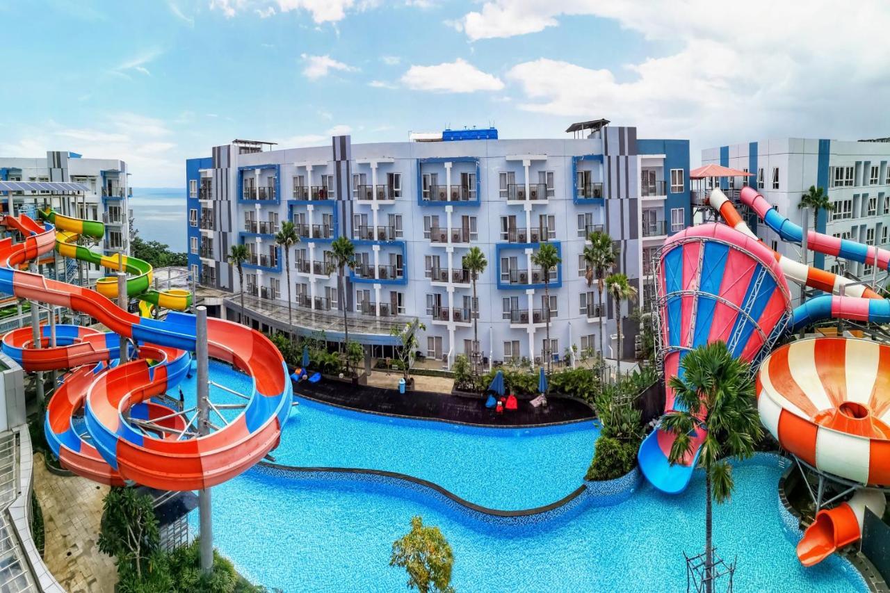 Astara Hotel Balikpapan Exterior foto